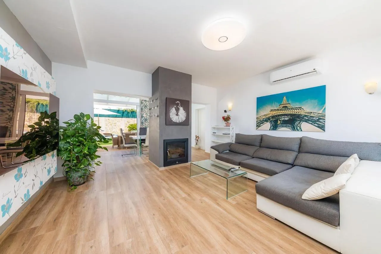 Nikydan Villa Cala d'Or  Holiday home